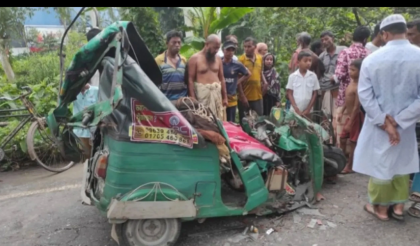 সিরাজগঞ্জে ট্রাকের পেছনে সিএনজির ধাক্কায় নিহত ২

