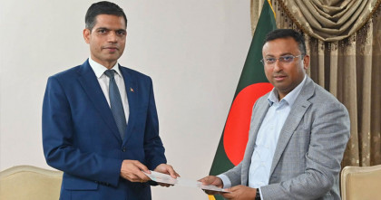দুর্যোগকবলিত নেপালকে ১২ কোটি ৩০ লাখ টাকা দিল বাংলাদেশ
