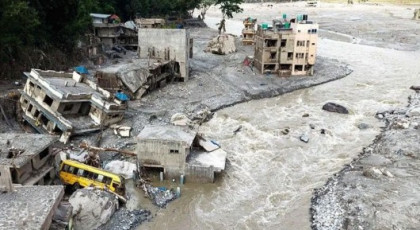 নেপাল-তিব্বত দুর্যোগে প্রাণহানি বেড়ে ১ হাজার ৩৬৫