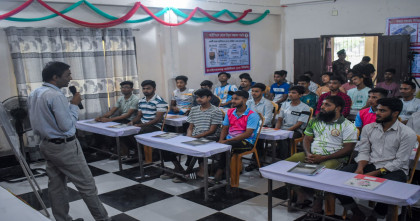 সীমান্তের ৩৫ যুবককে কর্মমুখী করতে বিজিবির ইলেকট্রিক্যাল প্রশিক্ষণ