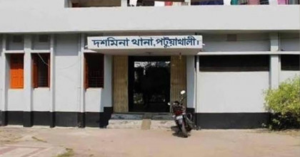 দশমিনায় গরু চুরি করতে গিয়ে জনতার হাতে আটক ২