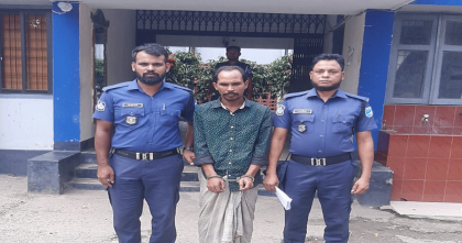 মানিকগঞ্জে ১১ বছরের শিশুকে ইভটিজিং ও শ্লীলতাহানির অভিযোগে গ্রেপ্তার এক