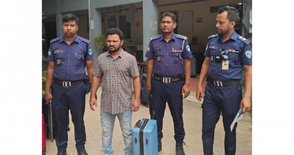 দেশ ছাড়ার সময় ইমিগ্রেশন থেকে জুলাই হত্যা মামলার আসামি গ্রেপ্তার 