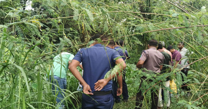 ‎মানিকগঞ্জে কচুরিপানা থেকে অজ্ঞাত কিশোরের অর্ধগলিত লাশ উদ্ধার