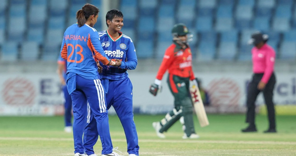 বাংলাদেশের স্বপ্ন ভেঙে এশিয়া কাপের ফাইনালে ভারত