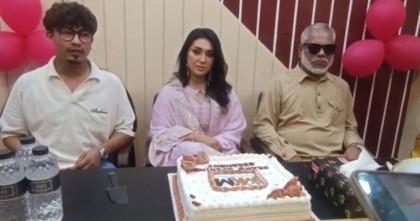 আ. লীগের মনোনয়নপ্রত্যাশী অপু বিশ্বাসের সঙ্গে হুইপের ভাই, হবিগঞ্জে সমালোচনার ঝড়  