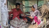 স্বামী মানসিক প্রতিবন্ধী, স্ত্রীর একার লড়াই, অসমাপ্ত ঘরেই কাটছে জীবন
