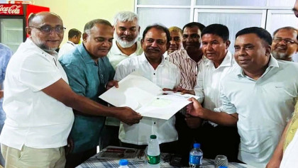 বিএনপির মনোনয়ন ফরম নিলেন মির্জা ফয়সাল আমিন