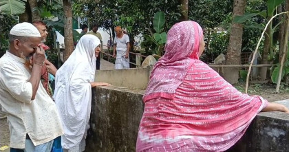 বাড়িতে একা পেয়ে ধারালো অস্ত্রের আঘাতে হত্যা! এক সপ্তাহেও গ্রেপ্তার নেই, আতঙ্কে পরিবার