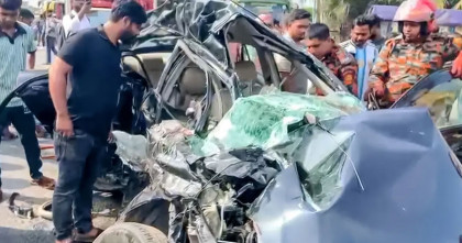 মুন্সীগঞ্জে বাস-প্রাইভেটকার সংঘর্ষে চালকসহ নিহত চার  