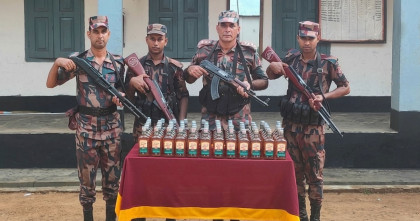 শেরপুরের শ্রীবরদী সীমান্তে এক লাখ টাকার ভারতীয় মদ জব্দ