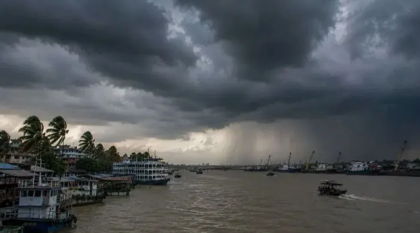 ১৩ জেলায় ৬০ কিলোমিটার বেগে ঝড়ের আভাস