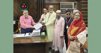 স্থানীয় নির্বাচনে প্রবাসীদের ভোটাধিকার নিশ্চিত করে তফসিল ঘোষণার দাবিতে সিইসিকে লেবার পার্টির স্মারকলিপি প্রদান 