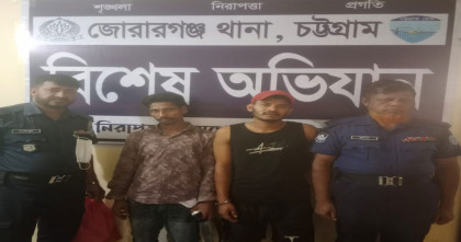 ভয় দেখিয়ে ৬৭ হাজার কেজি মুরগির বিষ্ঠা ছিনতাই, গ্রেপ্তার দুই