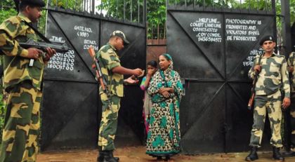 সীমান্তে কড়াকড়িতে গ্রামবাসীর জীবন হয়ে উঠেছে বন্দিজীবন