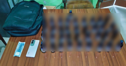 নকলায় ৩৭ বোতল এস্কাফ সিরাপসহ তরুণী আটক
