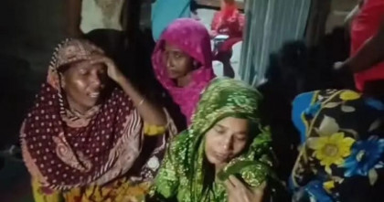 চুয়াডাঙ্গায় তুচ্ছ ঘটনাকে কেন্দ্র করে ফল বিক্রেতার বুকে ধারালো শিক ঢুকিয়ে হত্যা 