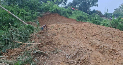 টিলা কেটে সরকারি বিদ্যুৎকেন্দ্রে মাটি বিক্রির অভিযোগ, বাধা দেয়ায় হামলা