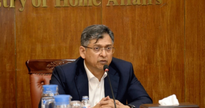 তত্ত্বাবধায়ক সরকার এমনভাবে ফিরবে, বাতিলেও লাগবে গণভোট: স্বরাষ্ট্রমন্ত্রী