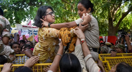 বিজেপি পরিবার থেকে নকশালপন্থী দলে; নেহা বোরা কাঁপাচ্ছেন রাজপথ
