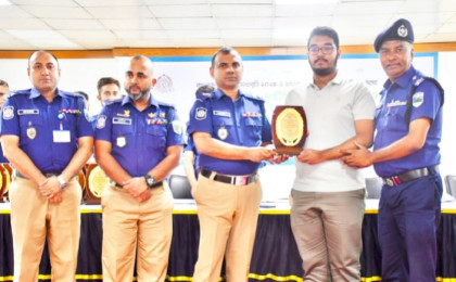 বাংলাদেশ পুলিশ মেধাবৃত্তিতে নির্বাচিত গোল্ডেন জিপিএ-৫ পাওয়া ইফতি