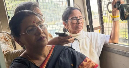 দিল্লিতে তৃণমূল নেত্রী মমতা বন্দ্যোপাধ্যায় আটক
