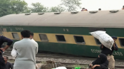 পাকিস্তানে ট্রেনের ১৪ বগি লাইনচ্যুত, নিহত ৬ আহত ৩০