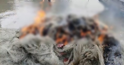 কলাপাড়ায় এক হাজার মিটার নিষিদ্ধ জাল ও ট্রলারসহ দুই জেলে আটক