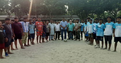 সান্তাহারে যুব সমাজের উদ্যোগে ফুটসাল ফুটবল টুর্নামেন্ট