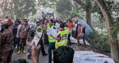 নাটোরের বনপাড়ায় বাস-ট্রাক সংঘর্ষে নিহত ১১, আহত অন্তত ৩২