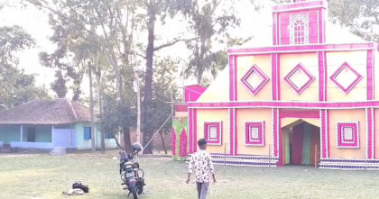 পঞ্চগড়ে এক মাঠেই মসজিদে নামায় আদায়-মন্দিরে পুজা অর্চনা 