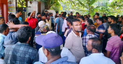 চাঁদপুরে রিকশাচালকদের বিক্ষোভ চেষ্টা, আশ্বাসে কর্মসূচি স্থগিত