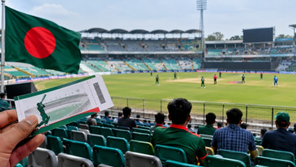 ফ্রী’তে খেলা দেখার সুযোগ; তবুও দর্শক খরা ক্রিকেটে?