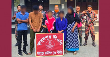 মহেশপুর সীমান্ত দিয়ে অবৈধভাবে ভারতে প্রবেশের চেষ্টাকালে নারী ও শিশুসহ আটক পাঁচ  