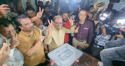 ঠাকুরগাঁও-১ আসনে ভোট দিলেন বিএনপির প্রার্থী মির্জা ফয়সল আমিন