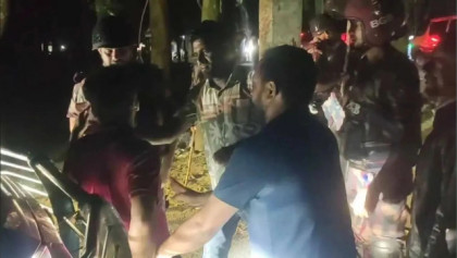 ঠাকুরগাঁওয়ে পুনরায় ভোট গণনার দাবিতে জামায়াতের সড়ক অবরোধ