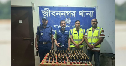 জীবননগরে পুলিশের অভিযানে ১১৮ বোতল উইন-করেক্স সিরাপ জব্দ