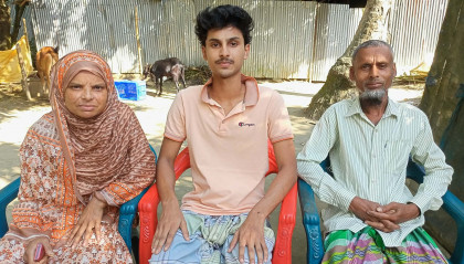 রায়গঞ্জে দারিদ্র্য জয় করে এইচএসসিতে জিপিএ-৫, মুন্নার স্বপ্ন বিশ্ববিদ্যালয়