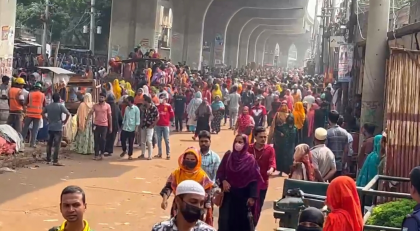 আশুলিয়ায় শ্রমিক বিক্ষোভ, অন্তত ৩০ কারখানায় ছুটি